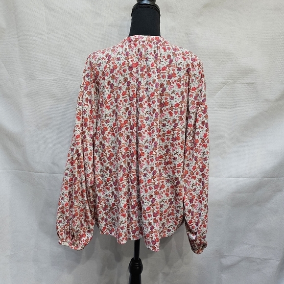 Universal Thread Floral Pull Over Top Red & White Size XXL - Picture 6 of 8
